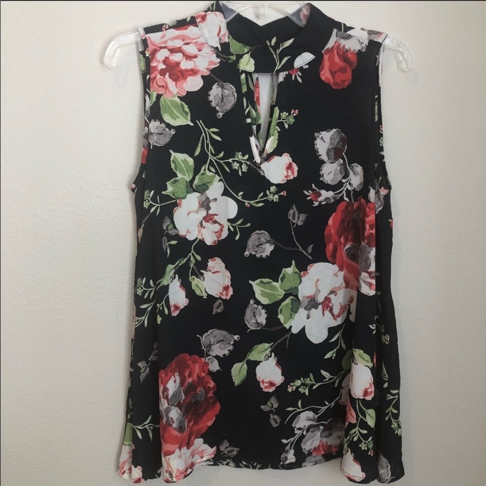 Altar’d state floral top